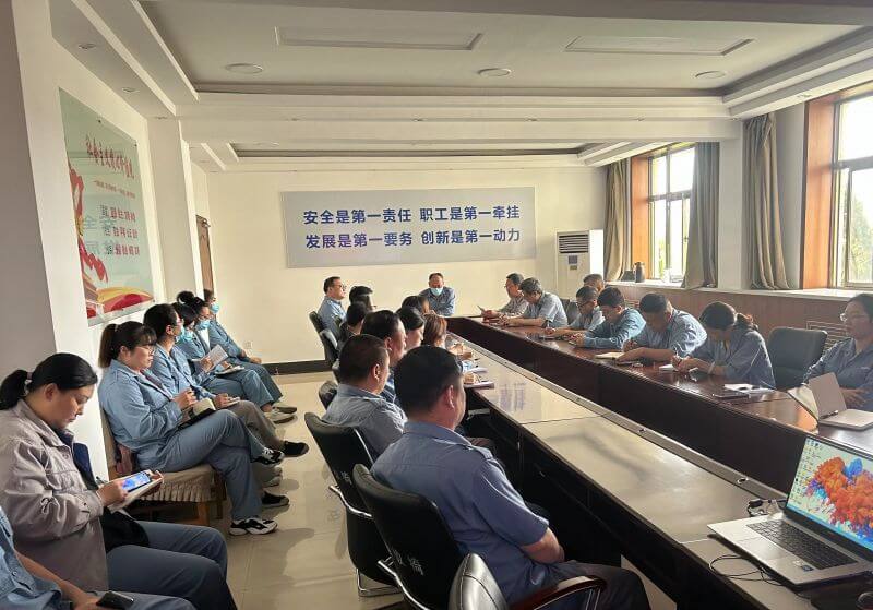 综合服务中心召开“保生计，降本增效”带头会